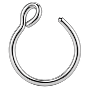Fake-Piercing mit Titan-Nasenring 